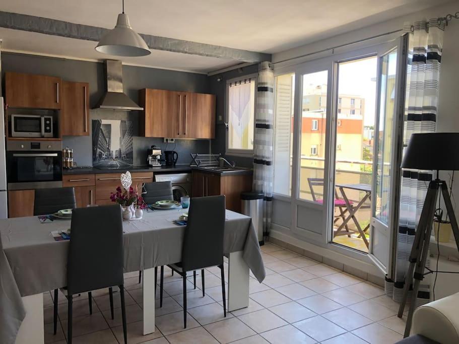 Appartement Balcon, Place De Parking, Centre Ville Valence  Dış mekan fotoğraf