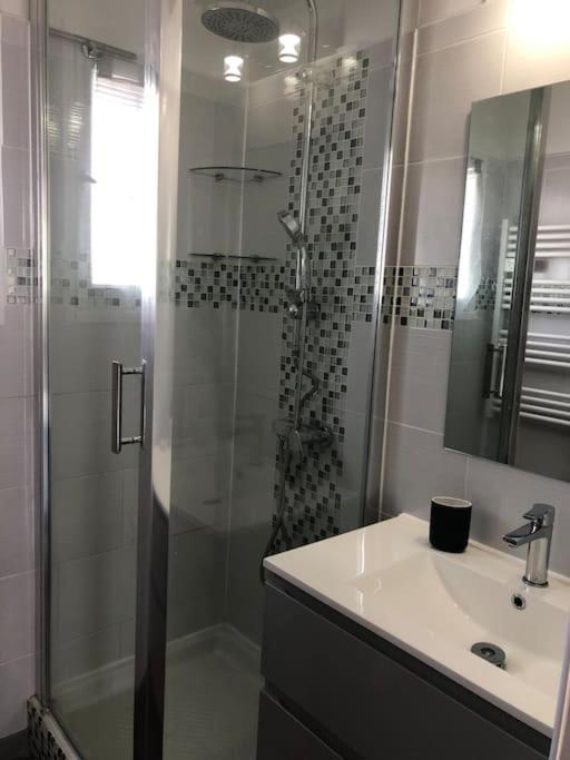 Appartement Balcon, Place De Parking, Centre Ville Valence  Dış mekan fotoğraf