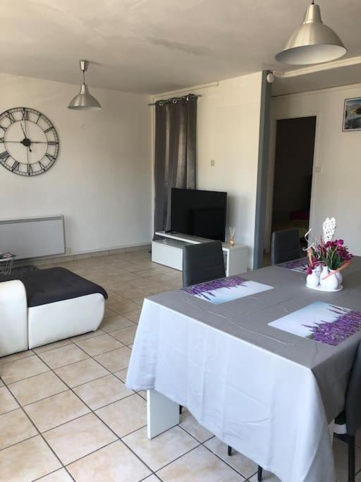 Appartement Balcon, Place De Parking, Centre Ville Valence  Dış mekan fotoğraf