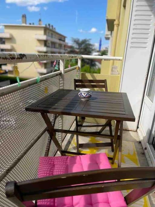 Appartement Balcon, Place De Parking, Centre Ville Valence  Dış mekan fotoğraf