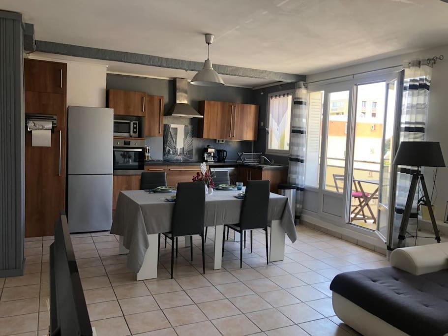 Appartement Balcon, Place De Parking, Centre Ville Valence  Dış mekan fotoğraf